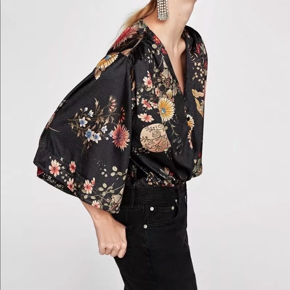nymph Tops - Gorgeous Floral Velvet Bodysuit / Kimono Sleeves